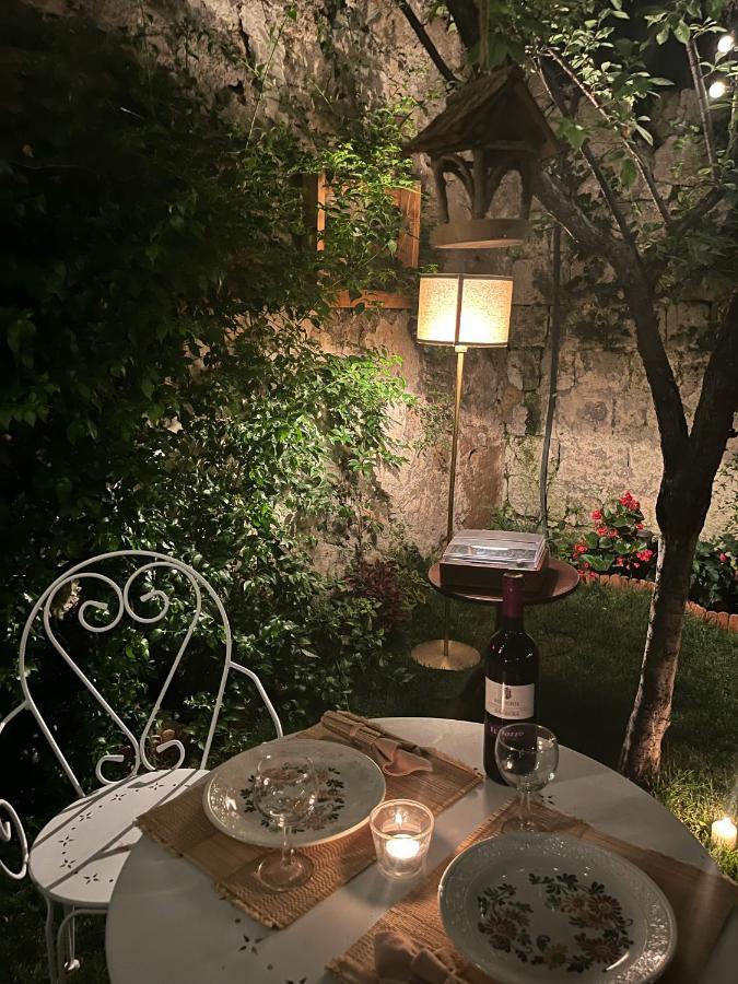 Casa Vayu - Rooms & Garden Naples Exterior photo