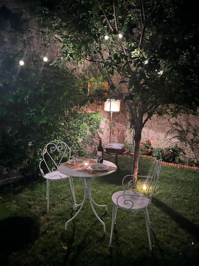 Casa Vayu - Rooms & Garden Naples Exterior photo